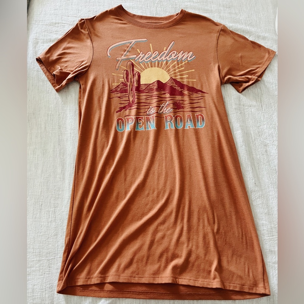 T-shirt dress